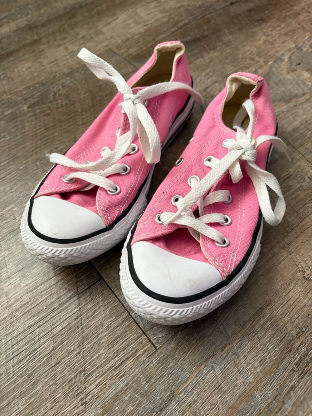 Converse Girls Shoes - Picture 2 of 8